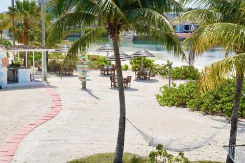 Hotel Sandyport Beaches Resort