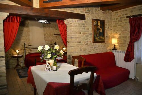 Agroturismo Al Castello Di Montalfoglio