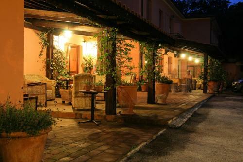 Hostal Pineta Country House