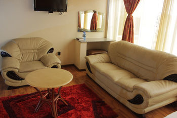 Pearl Palace Hotel