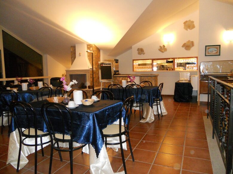 Hostal Agriturismo Il Casale Delle Ginestre
