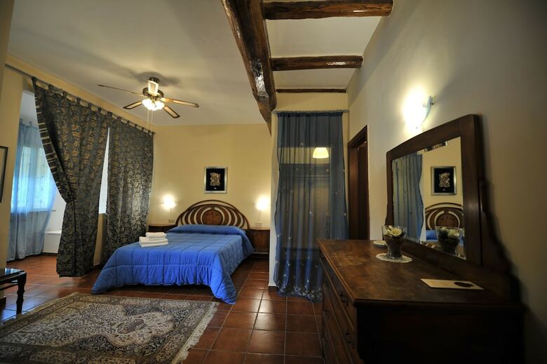 Hostal Agriturismo Il Casale Delle Ginestre