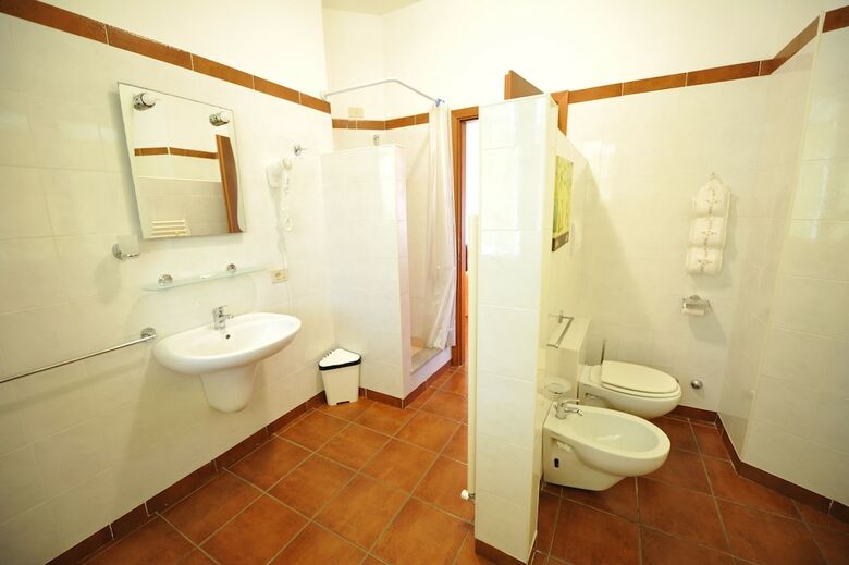 Hostal Agriturismo Il Casale Delle Ginestre