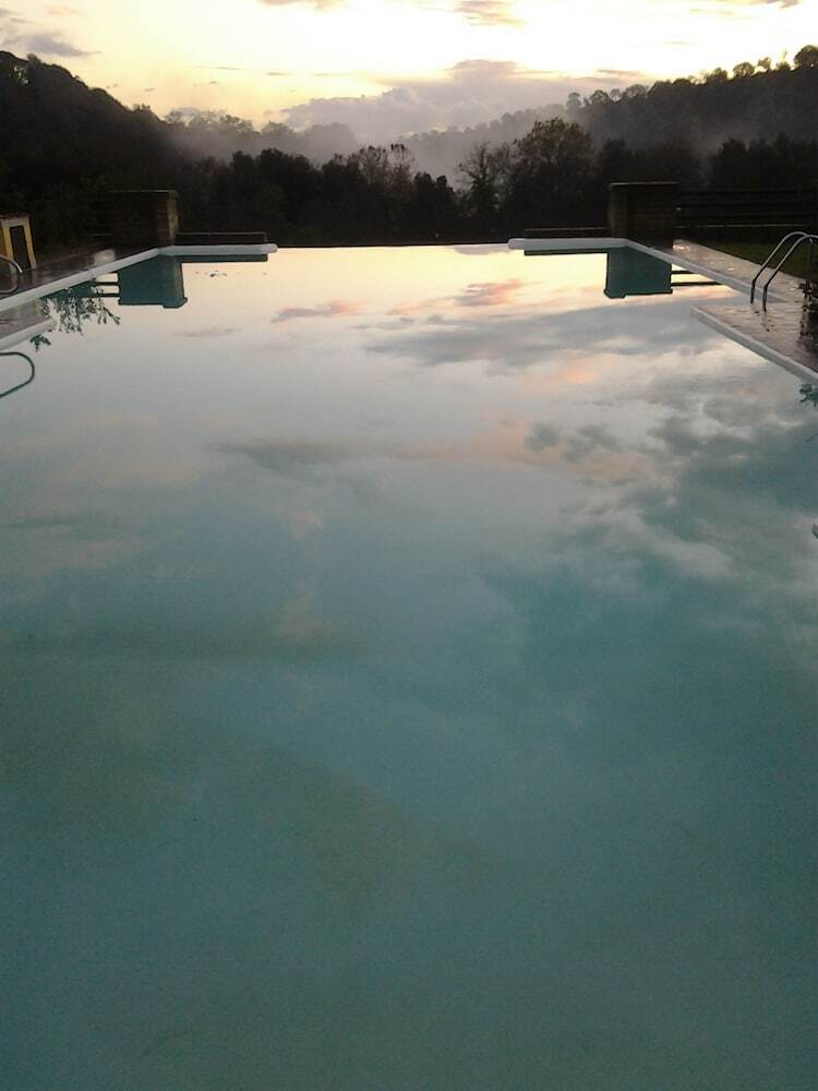 Hostal Agriturismo Il Casale Delle Ginestre