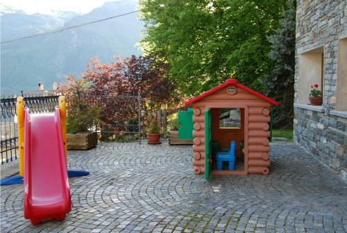 Hostal Residence Larice Bianco