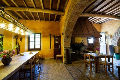 Bed And Breakfast Rivarola Al Tempo Dei Castelli