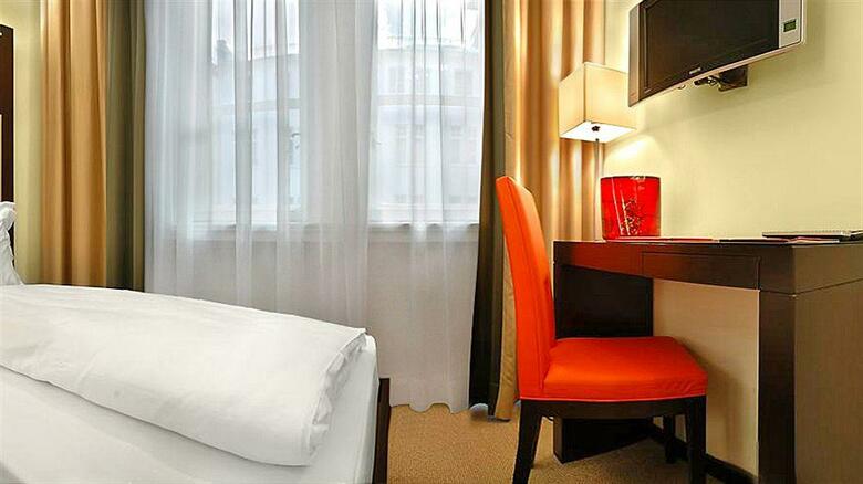 Hotel The Levante Parliament