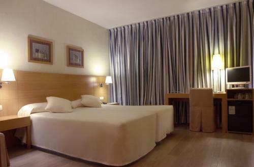 Hotel Infanta Mercedes