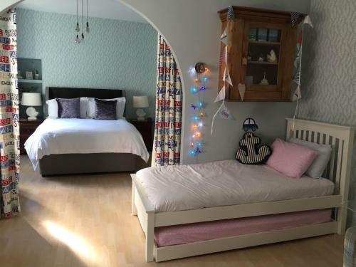 Hostal Sallyport Guest House