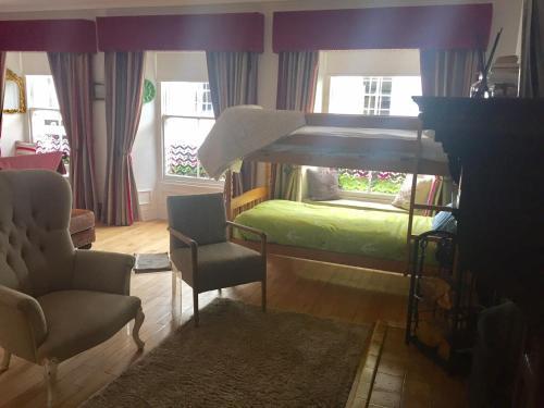 Hostal Sallyport Guest House