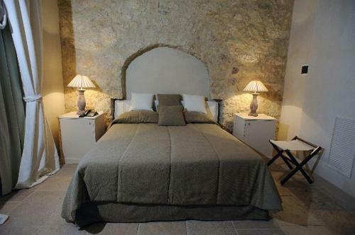 Hostal Castello Camemi