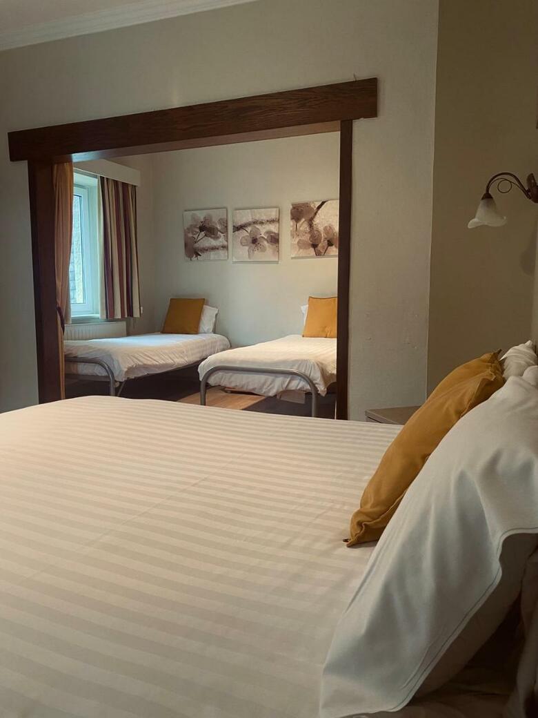 New Hotel De Lives