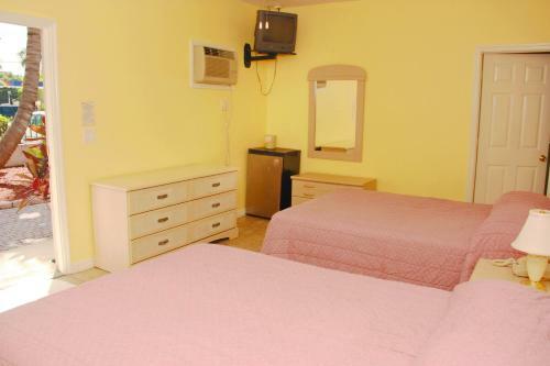 Hotel Rock Lake Resort