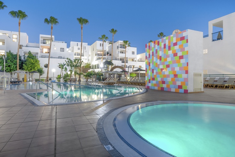 Apartamentos Sunset Bay Club