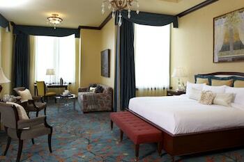 Renaissance Montgomery Hotel & Spa At The Convention Center