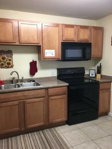 Hotel Anchorage Uptown Suites