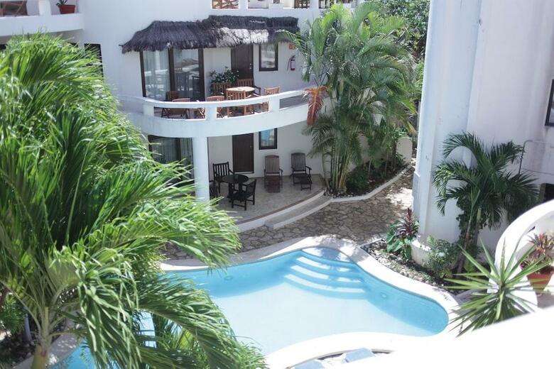 Hotel Blue Palms
