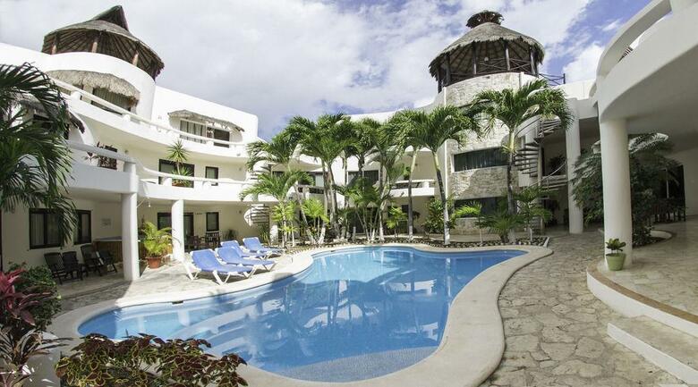 Hotel Blue Palms