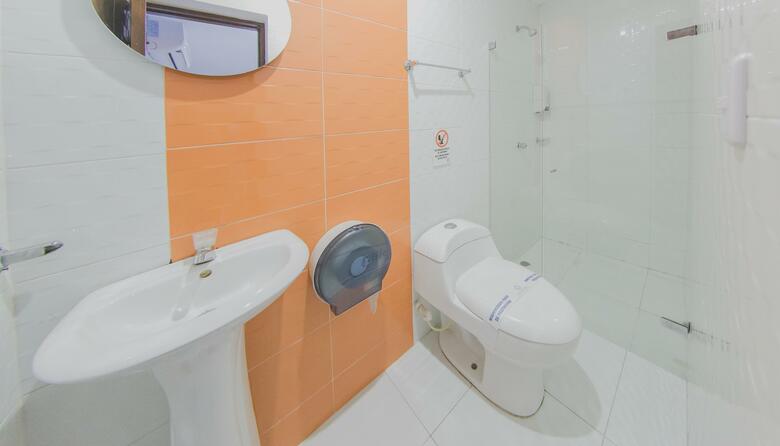 Azu�n Suites Hotel