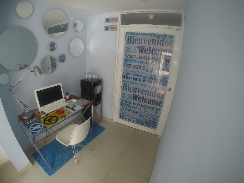 Azu�n Suites Hotel