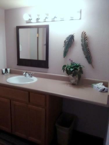Hotel Hidden Palms Resort & Condominiums