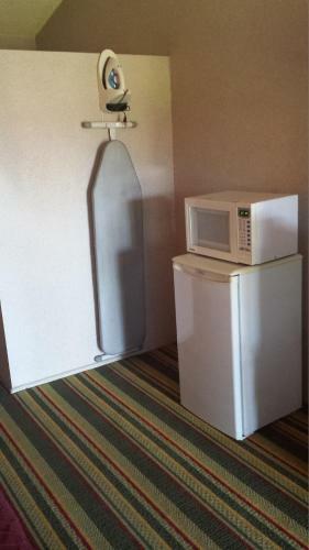 Motel Howard Johnson Airport Downtown