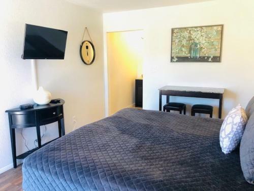 Pine View Motel