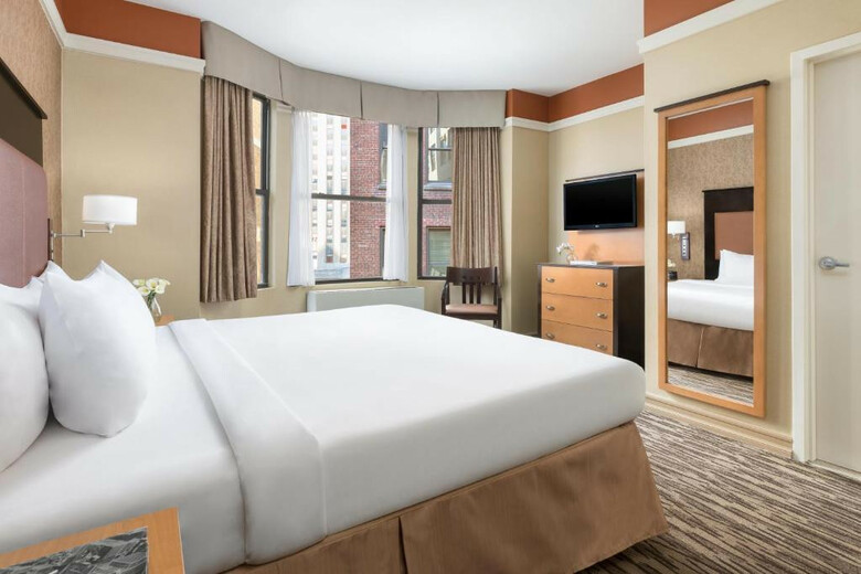 The Hotel @ Fifth Avenue
