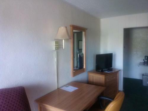 Heritage House Motel