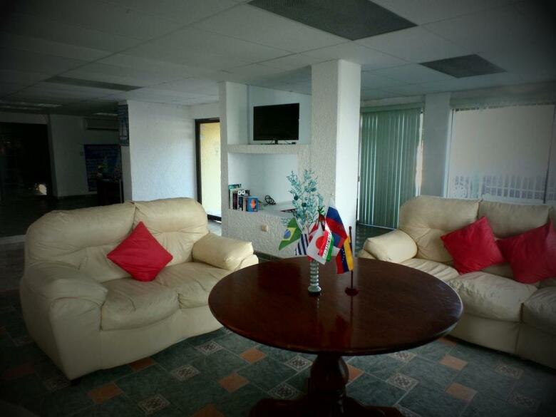 Hotel Ikaro Suites Cancun