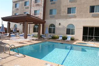 Hotel Garden Place Suites