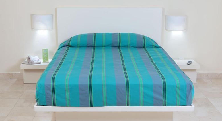 Hotel City Express Junior Canc�n