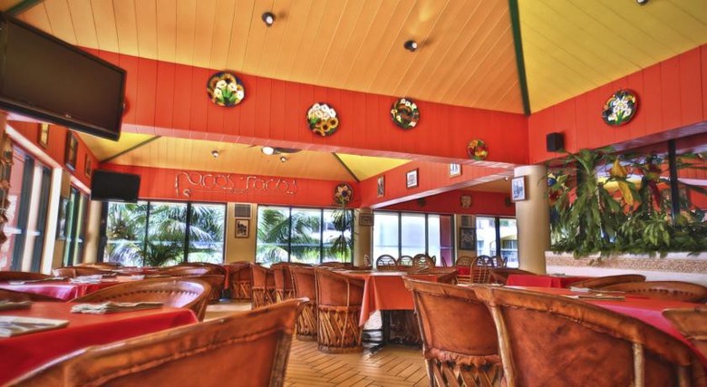 Hotel The Royal Islander An All Suites Resort