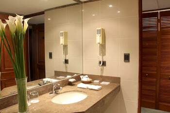 Aparthotel Los Tallanes Hotel & Suites