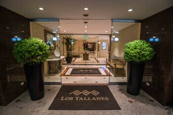 Aparthotel Los Tallanes Hotel & Suites