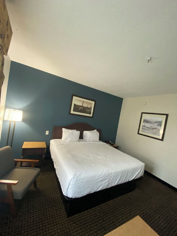 The Tombstone Grand Hotel