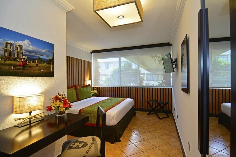 Autentico Hotel
