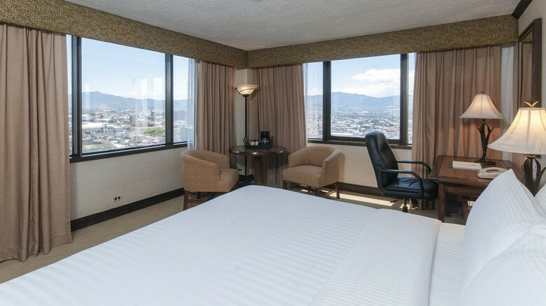 Hotel Holiday Inn San Jose-aurola