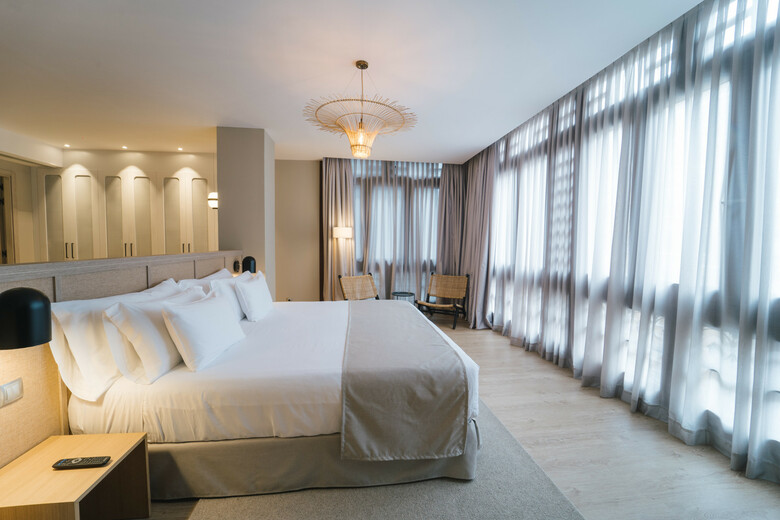 Hotel Barcel� Oviedo Cervantes