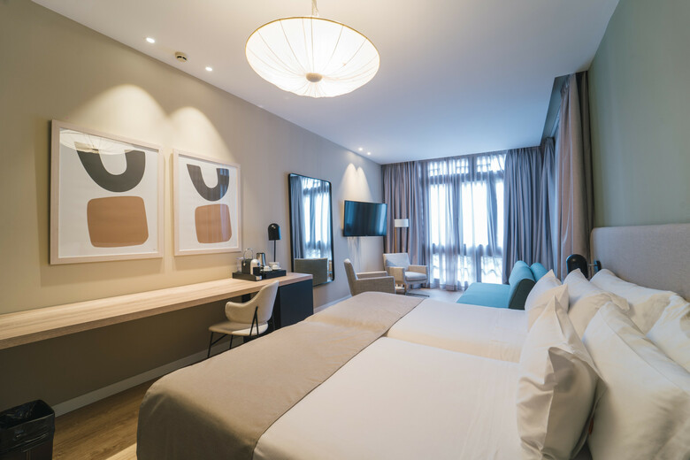 Hotel Barcel� Oviedo Cervantes