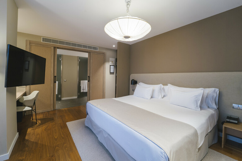 Hotel Barcel� Oviedo Cervantes