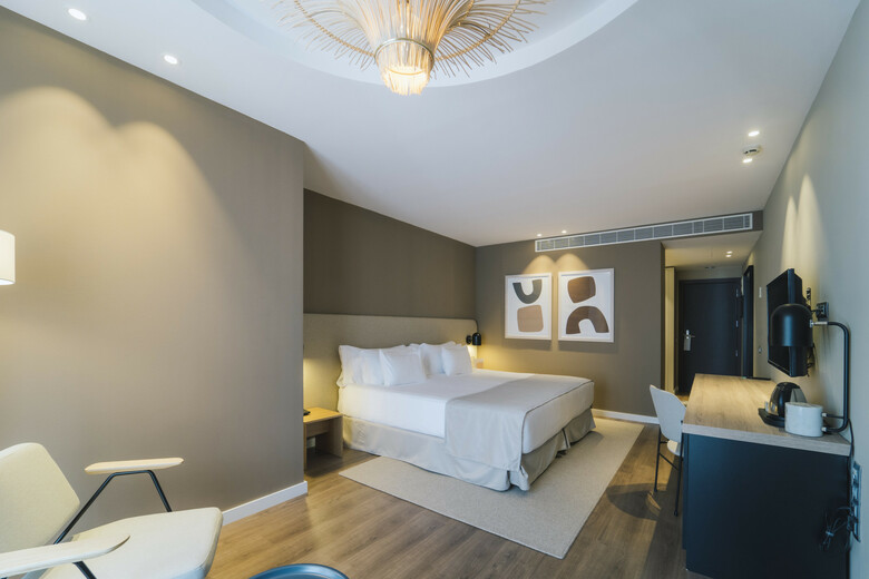 Hotel Barcel� Oviedo Cervantes
