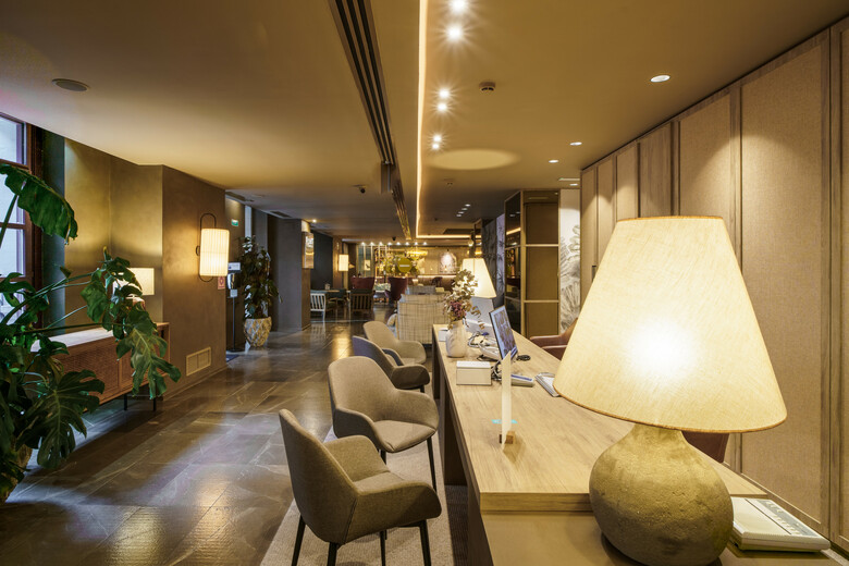 Hotel Barcel� Oviedo Cervantes