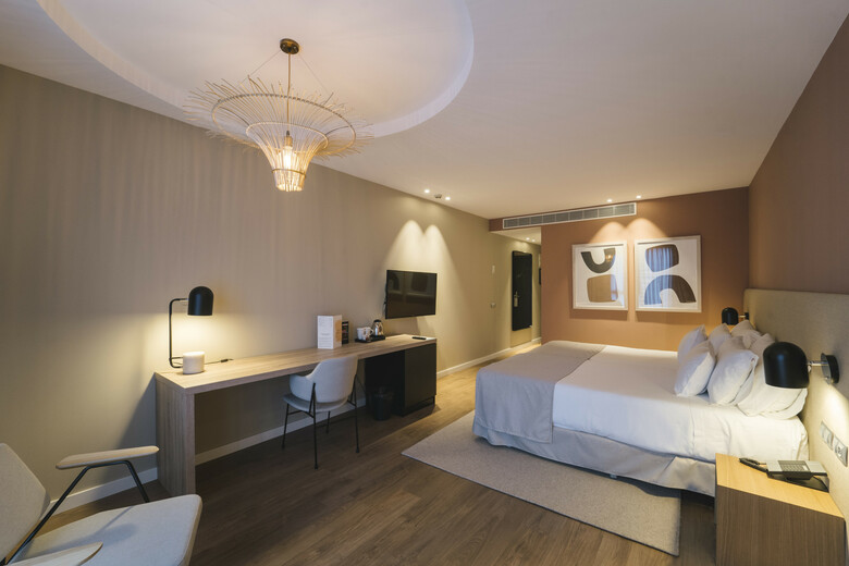 Hotel Barcel� Oviedo Cervantes
