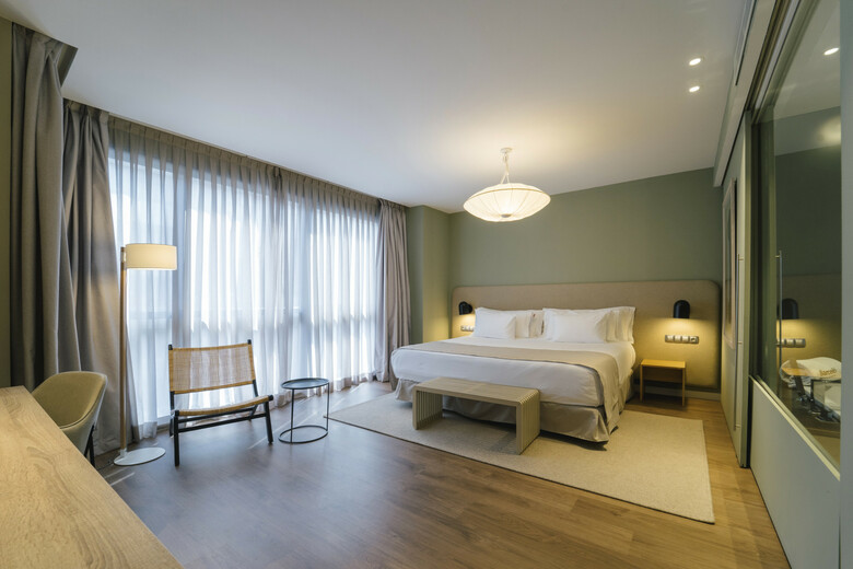 Hotel Barcel� Oviedo Cervantes