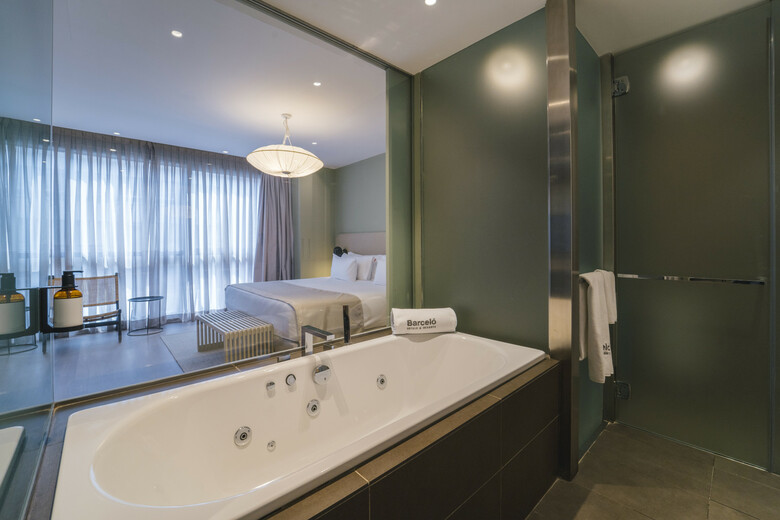 Hotel Barcel� Oviedo Cervantes