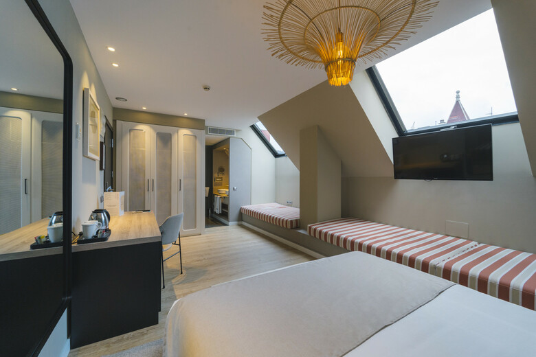 Hotel Barcel� Oviedo Cervantes