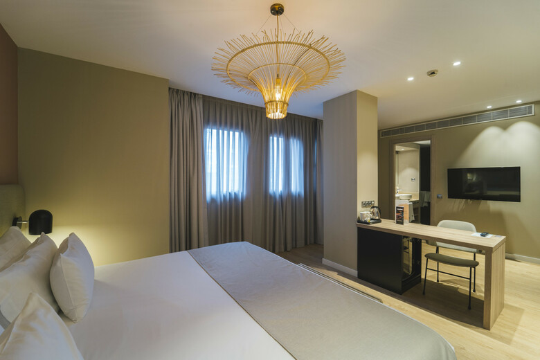 Hotel Barcel� Oviedo Cervantes