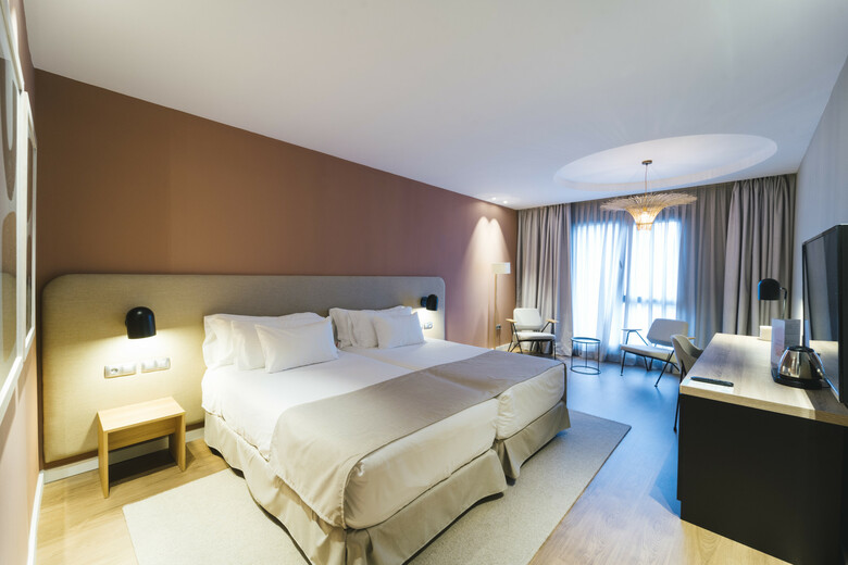 Hotel Barcel� Oviedo Cervantes