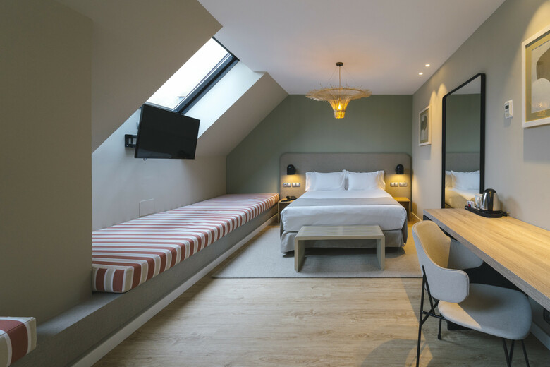 Hotel Barcel� Oviedo Cervantes